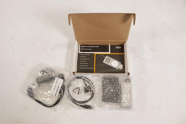 MINI Cooper R50 R52 OEM iPod aansluiting set NIEUW!, Autos : Pièces & Accessoires, Électronique & Câbles, Enlèvement ou Envoi