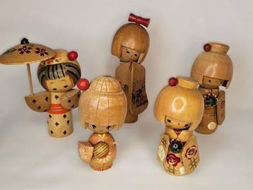 Creatieve Kokeshi-poppen (5) – waaronder werken van Tomio