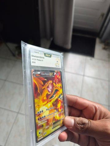 Pokémon - 1 Graded card - Dracaufeu XY121 Carte promo,