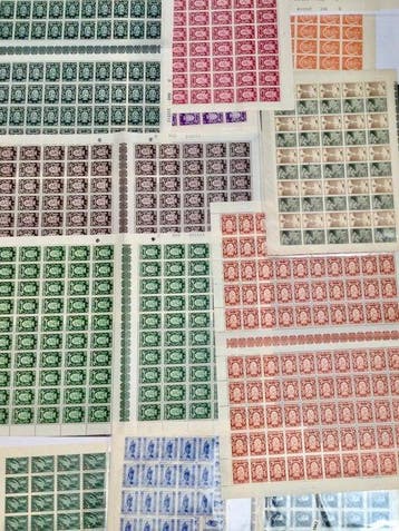 Belgique 1940/1945 - Lot_1_feuilles - COB, Timbres & Monnaies