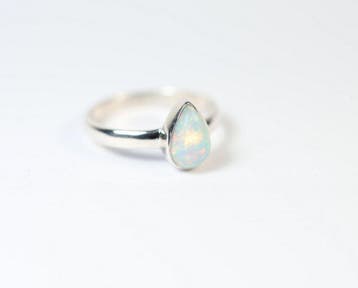 Ethiopisch opaal / Welo-opaal Ring / cabochon / nieuw- 2.42