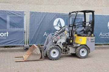 Veiling: Kniklader Giant D254SW Diesel 16kW 2015, Ophalen
