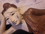 Oud birmese liggende boeddha beeld - Beeld - Myanmar/Birma