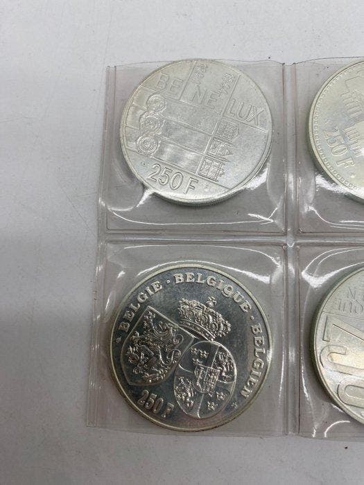 België. 250 Francs 1994-1999 Lot de 7 pièces de 250 francs, Postzegels en Munten, Munten | Nederland