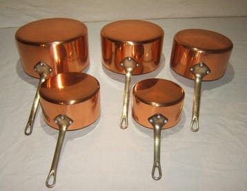 Tournus - Een fraaie set van 5 Franse pannen - Pan - Koper,, Antiek en Kunst