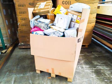 Pallet Postpakketten 162 kg, Nieuw