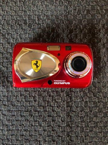 Olympus Ferrari Digital Model 2003 (Limited Edition)