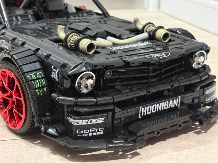 LEGO Pas à léchelle - Voiture de course miniature - Ford, Hobby en Vrije tijd, Modelauto's | 1:5 tot 1:12