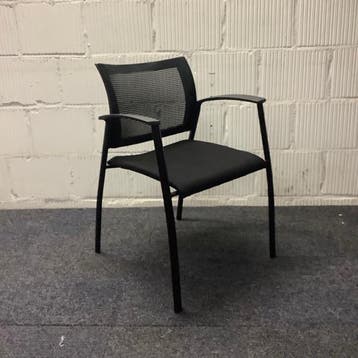 vergaderstoel 4 poot, met netwave rug - zwart stoffen, Huis en Inrichting, Gebruikt, Zwart, Eén