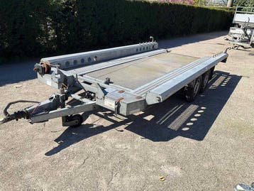 Veiling: Machinetransporter Saris