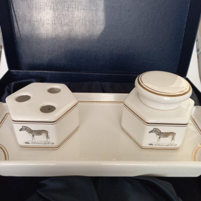 Aplaket - Zonder minimumprijs - Bureauset (4) - Porselein, Verzamelen, Rookartikelen, Aanstekers en Luciferdoosjes