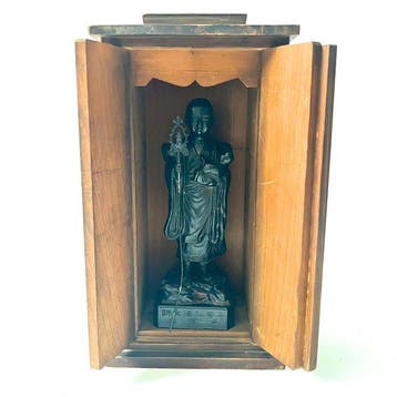Bronzen Koyasu Kobo Daishi uit de vroege 20e eeuw met een 27