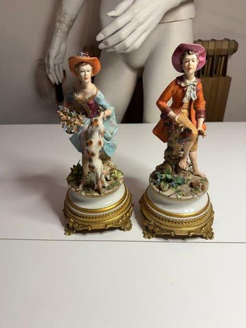 Capodimonte - Carpié - Figuur (2) - Porselein, Verguld