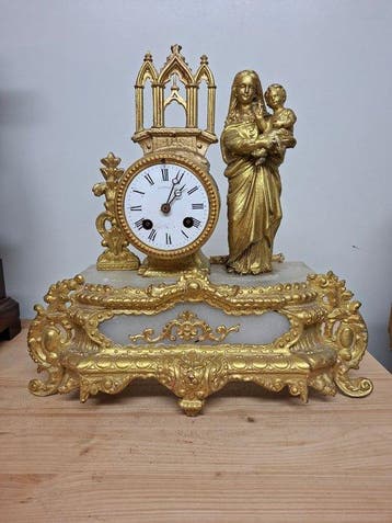 Figurale pendule - Albast, Legering - 1880-1920