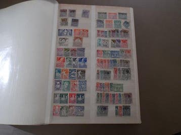 Pays-Bas - Grand stock dans 4 classeurs d’insertion., Timbres & Monnaies