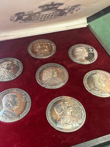Monaco. Coffret de 7 médailles en argent Les Princes de