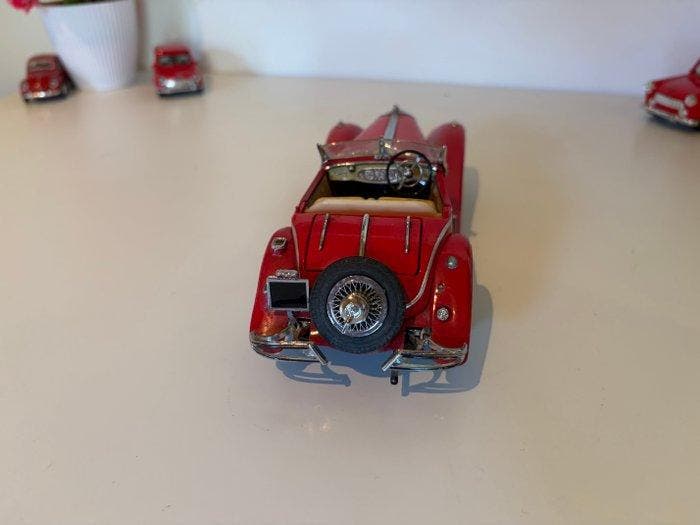 Franklin Mint 1:24 - Voiture miniature - Mercedes Benz 500k, Hobby en Vrije tijd, Modelauto's | 1:5 tot 1:12