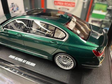 GT Spirit 1:18 - Modelauto - BMW Alpina B7 Saloon