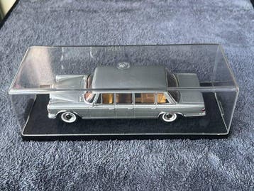 1:43 - Modelauto - Mercedes-Benz 600 Pullman (W100)