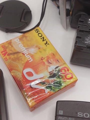 Sony DCR-PC100E Mini caméra DV-DV