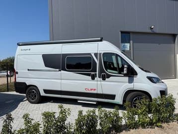 Sunlight Cliff 602 Adventure Edition, Automaat, Buscamper of Camperbus, Sunlight, Ringverwarming