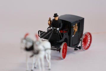 Preiser H0 - 30452 - Modeltreinfiguren (1) - Gesloten koets, Nieuw