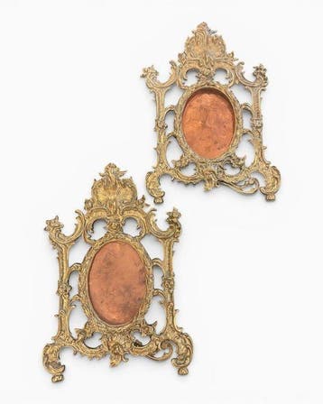 Cadre (2) - Bronze doré - Style baroque XIXe siècle. (H. 32, Antiquités & Art