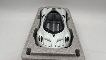 Autoart 1:18 - Voiture miniature - Pagani Huayra - (cod.D20), Nieuw