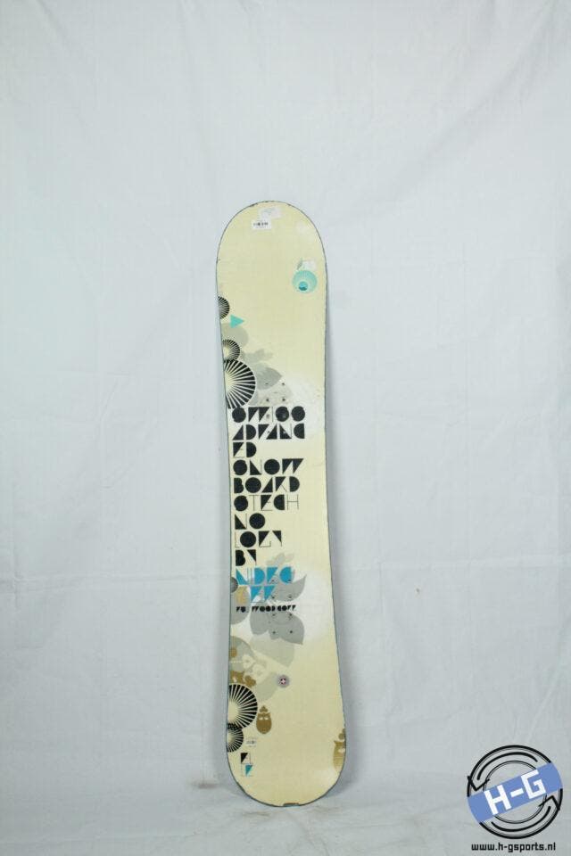 Refurbished - Snowboard - Nidecker Elle - 148, Sport en Fitness, Snowboarden, Board, Gebruikt, Ophalen of Verzenden