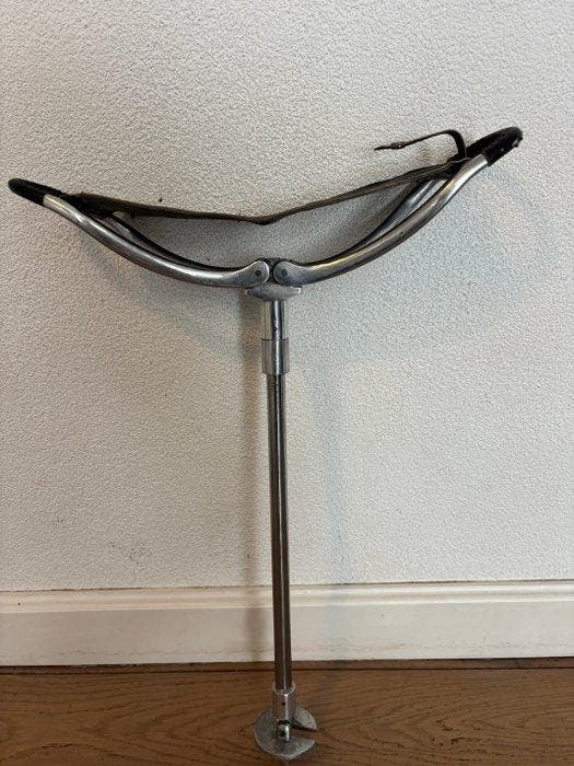 Kruk - Leder, Metaal - Jagers Zit Stoel, Antiek en Kunst, Curiosa en Brocante