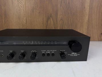 Akai - AA-1015 Récepteur stéréo à semi-conducteurs