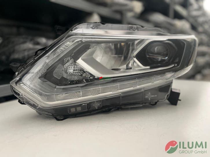 NISSAN X-TRAIL T32 FULL LED PHARE AVANT GAUCHE, Auto-onderdelen, Verlichting, Gebruikt, Nissan, Verzenden