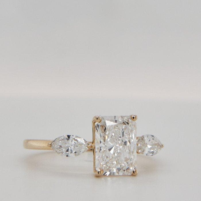 Zonder minimumprijs - Ring - 14 karaat Geel goud - 2.19ct., Handtassen en Accessoires, Ringen