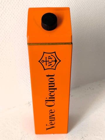 XTC Artist - Milk or Clicquot II ?