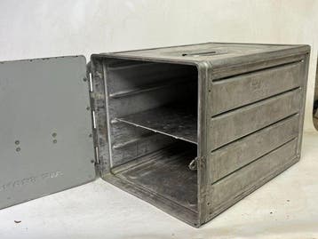 Diethelm Keller Aviation Container aéronautique fabriqué