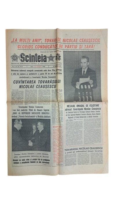 Lot of 8 Romanian communist-era newspapers - 1981-1988, Antiek en Kunst, Antiek | Boeken en Manuscripten