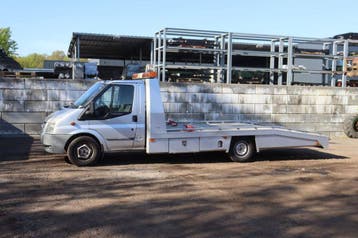 Veiling: Autotransporter Vrachtwagen Ford TRANSIT Diesel 140