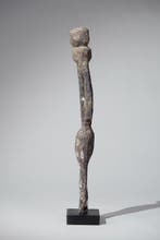 Een houten beeld. - MOBA - Ghana (Zonder minimumprijs)