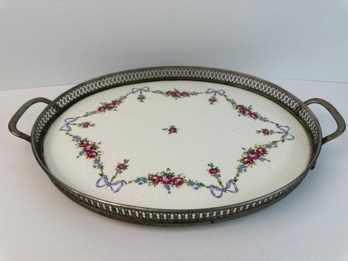 Antique Oval Tray with a Ceramic Inlay in the Rococo -, Antiek en Kunst, Antiek | Glaswerk en Kristal