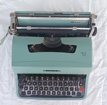 Marcello Nizzoli - Olivetti, Lettera 32 - Typemachine -