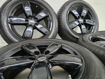 MINI Countryman F60 BMW X1 F48 X2 F39 17 inch winterbanden, Autos : Pièces & Accessoires, Verzenden, Banden en Velgen