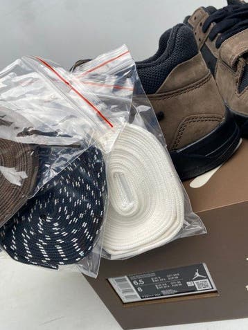 Air Jordan - Nike x Travis Scott - Sneakers - Maat: EU 39 -