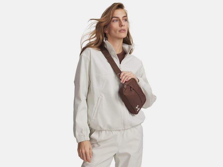 Under Armour Waist Bag Crossbody Essential-230, Handtassen en Accessoires, Tassen | Damestassen, Nieuw, Ophalen of Verzenden