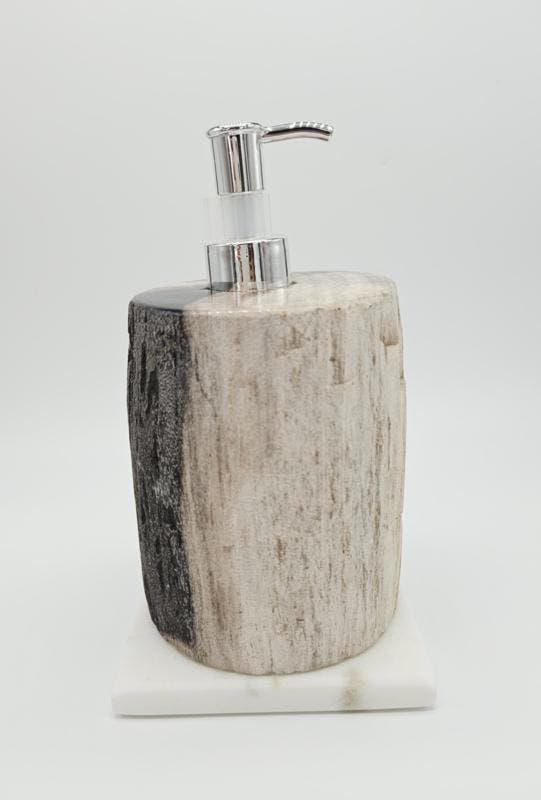 Versteend Hout Zeepdispenser (zie filmpje), Handtassen en Accessoires, Edelstenen, Ophalen of Verzenden