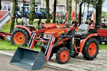 HINOMOTO HM3020 NIEUW! € 8.167,50