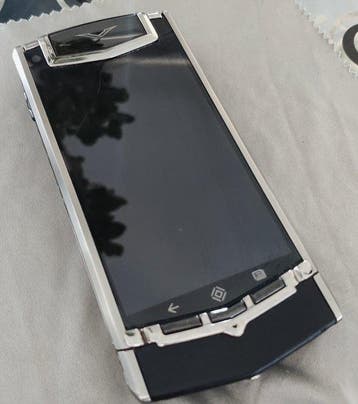 Vertu Signature Touch - Mobiele telefoon (1) - Zonder, Nieuw
