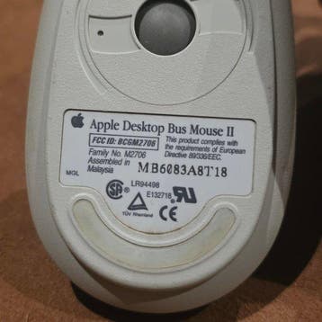 Apple Vintage Apple Desktop Bus Mouse II (ADB) – M2706 –, Nieuw