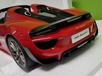 Autoart 1:12 - Model sportwagen - PORSCHE 918 SPYDER, Nieuw
