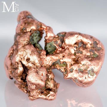 Sans réserve - Cuivre natif avec un riche lustre métallique