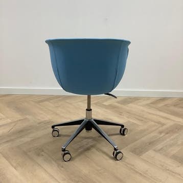 Design stoel, Segis op wielen, zithoogte instelbaar,  blauw, Gebruikt, Eén